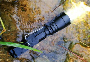 战术手电筒的自我修养